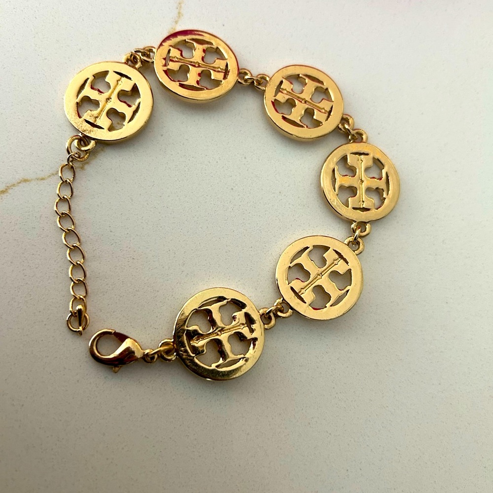 Beautiful bracelet ❤️High quality